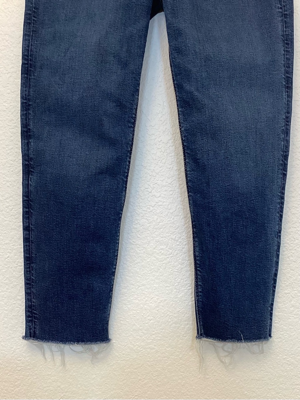 American Eagle 2 Short Mom Straight Jeans High Rise Women’s Crossover Waist 2022 - Picture 6 of 16